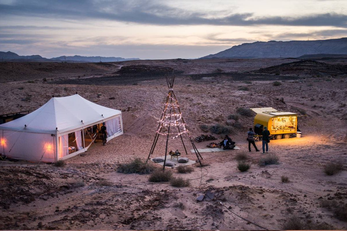 Pop up Oasis desert glamping in israel