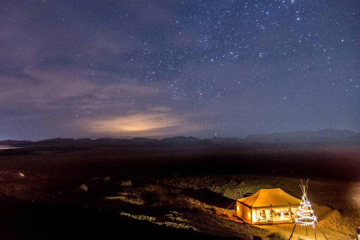 Pop up Oasis desert glamping in israel