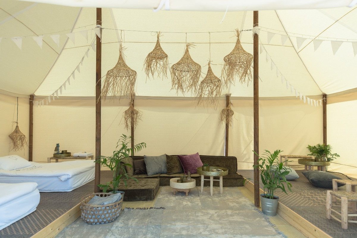 Pop up Oasis desert glamping in israel